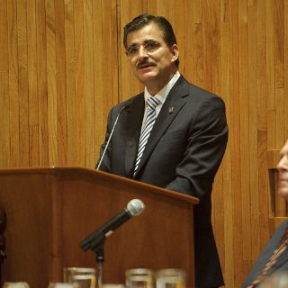 Asignan a la UdeG 129 MDP para preparatorias