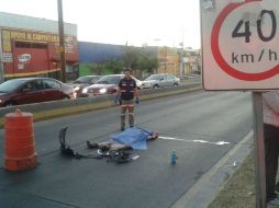 Un agente del Ministerio Público adscrito al Servicio Médico Forense realizó el levantamiento del cadáver.  /