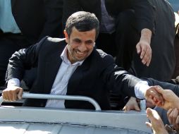 El presidente iraní Mahmoud Ahmadinejad enfrenta críticas del exterior y a su vez critica. ARCHIVO /