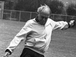 El legendario futbolista debe someterse a pruebas cada cierto tiempo. ARCHIVO /