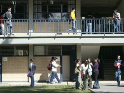 Señalaron que se tienen una 'cantidad improtante' de cámaras distribuidas en la institución. ARCHIVO /