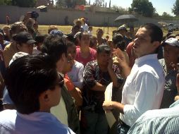 Los colonos se inconformaron esta mañana ante autoridades del gobierno municipal.  /