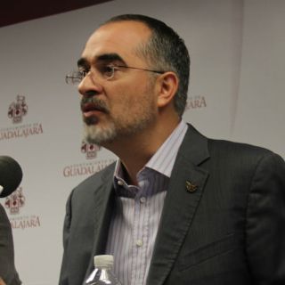 Policía tapatía debe monitorear videocámaras privadas: MC