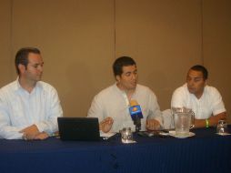 El Grupo Parlamentario del Partido Acción Nacional (PAN) en el Congreso local durante su visita a Puerto Vallarta.  /