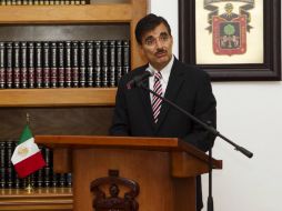 El rector se reunió este miércoles con autoridades universitarias para definir los puntos del proyecto. ARCHIVO /