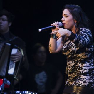 Carla Morrison y Enjambre unirán sus voces
