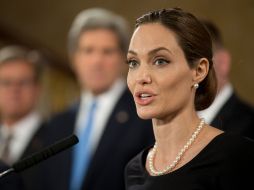 Durante demasiado tiempo, dice Jolie, los sobrevivientes de violencia sexual han sido ''las víctimas olvidadas'' de guerras. AP /