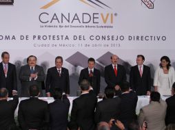 El Presidente Peña Nieto toma protesta al nuevo consejo directivo de la Canadevi. NTX /