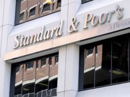 La calificadora de riesgo Standard & Poor's. ARCHIVO /