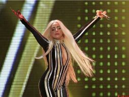 La cirugía a la que se sometió Lady Gaga la obligó a posponer su gira ''The born this way ball''.  /