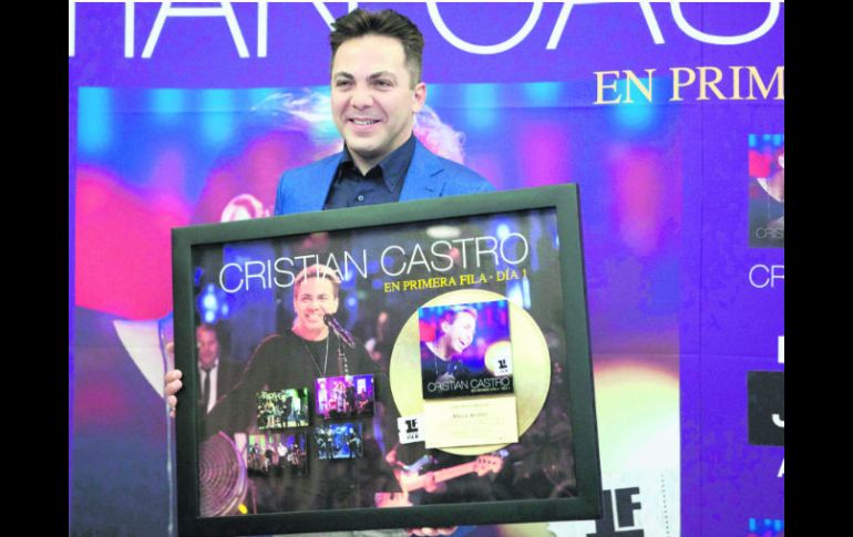 Feliz. A sólo una semana de salir al mercado, el reciente álbum de Cristian ya obtuvo Disco de Oro. AP /