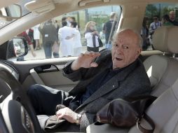 El ex futbolista de 86 años continuará bajo revisión. EFE /