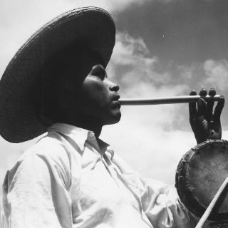 Inauguran muestra fotográfica de sonajas indígenas