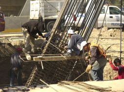 El Ayuntamiento de Zapopan pedirá a la empresa contratista que aumente las medidas de seguridad para sus trabajadores en la zona. ARCHIVO /