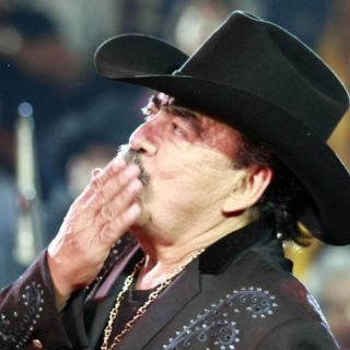 Joan Sebastian celebra el lanzamiento de su nuevo álbum