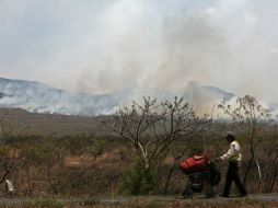 Desde el pasado jueves inician diversos incendios en los límites de Coacalco con Ecatepec y Tultitlán. EFE /
