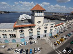 Foto del edificio de la Aduana, ubicado en la Avenida del Puerto, en La Habana, que será restaurado. EFE /