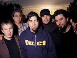 Chi Cheng, el segundo de izquierda a derecha muere a los 42 años. REUTERS /