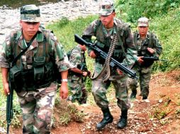 Dos de las víctimas mueren en el acto y el tercero fallece en un hospital de la capital de Arauca. ARCHIVO /