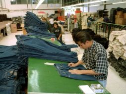 El gobierno federal señala que la vía para incrementar los ingresos de las familias es a través de un aumento en la producción. ARCHIVO /