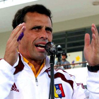 Capriles denuncia irregularidades en comicios