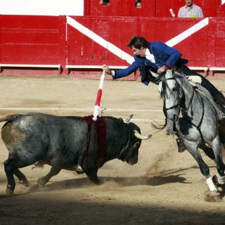 Hermoso de Mendoza celebra su corrida dos mil