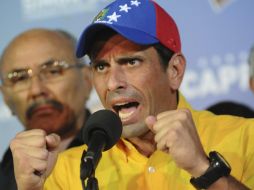 Capriles llamó además a los venezolanos a no caer en provocaciones del gobierno. EFE /