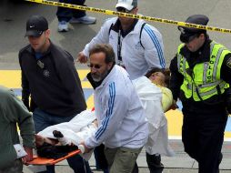 Hasta el momento se reportan dos muertos y decenas de heridos a causa de la explosión en el maratón. AP /