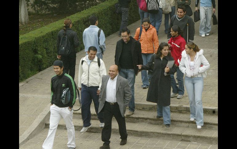 El Gobierno estatal anunció que esta semana comenzaría la reanudación de los pagos a los estudiantes. ARCHIVO /