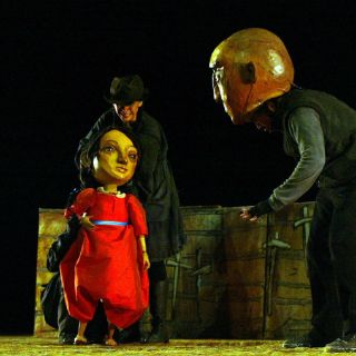 Después de tres años, ayuntamiento extiende cheque a Luna Morena