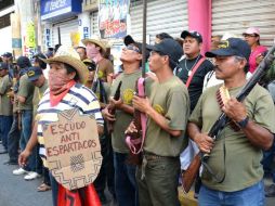 Desde el cinco de enero surgieron los grupos de autodefensa armada. ARCHIVO /