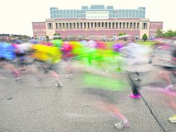 El Maratón de Londres asegura que se realizará el domingo tal y como estaba programado, pero aumentarán las medidas de seguridad. AP /