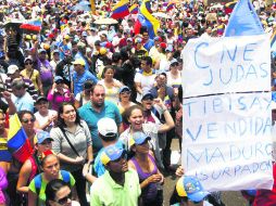 Para hoy estaba prevista una gran concentración en Caracas, pero fue suspendida ante la advertencia de Maduro que aplicará 'mano dura'. EFE /