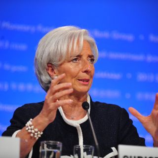 Estaré encantada de testificar en caso Tapie: Lagarde