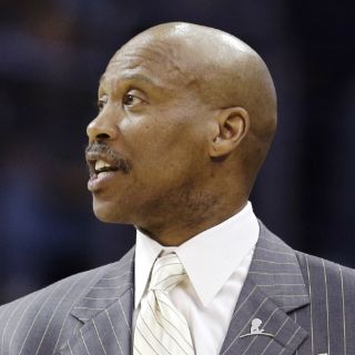 Los Cavaliers despiden a su entrenador