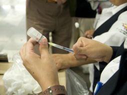 Los que presenten los síntomas característicos del virus de la influenza deben recibir tratamiento médico. ARCHIVO /