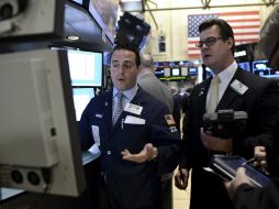 Después de una tanda de índices a la baja, el indicador estrella pierde 0.56 por ciento. EFE /