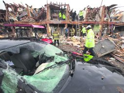 DESOLACIÓN. El siniestro se registró en una planta de fertilizantes en West y aún se desconoce el origen del incendio. AP /