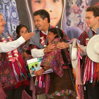 Peña pide a Robles ''aguantar'' ante críticas