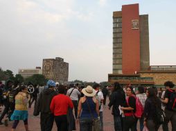 Las personas que irrumpieron en el centro dicen luchar por una educación gratuita. NTX /