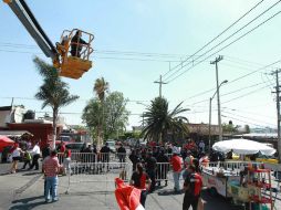 A las afueras del estadio, la seguridad es máxima.  /