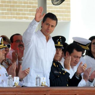 Peña destaca lealtad histórica de la Armada