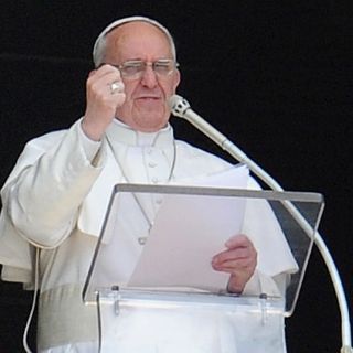 Maduro y Capriles agradecen al Papa Francisco alusión a Venezuela