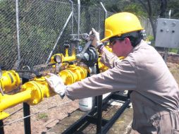 En desventaja. El usuario industrial consume 15% de los siete mil 800 millones de pies cúbicos que se consumen al día. ESPECIAL /