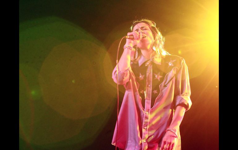 Bebe mantuvo a los asistentes coreando sus canciones de su nueva producción discográfica Pafuera Telarañas. EL INFORMADOR /