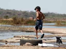 Un centímetro de descenso en el lago de Chapala representa alrededor de 10 millones de metros cúbicos. ARCHIVO /