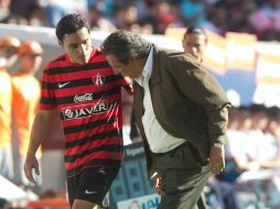 El mochiteco tuvo que abandonar el Clásico Tapatío al minuto 12 por esta lesión. MEXSPORT /