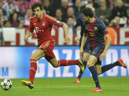 El centrocampista español dice que la primera parte está hecha, pero no se van a relajar a pesar de la ventaja. EFE /