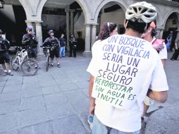 'Es irracional creer que se puede prevenir el delito mientras los oficiales están paseando en sus unidades', subrayó Mario Guzmán. EL INFORMADOR /