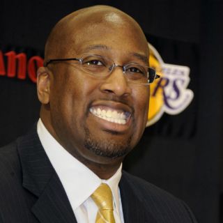 Mike Brown regresa con los Cavaliers